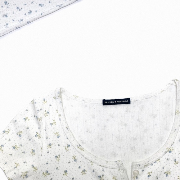 Brandy Melville floral top - Picture 3 of 3